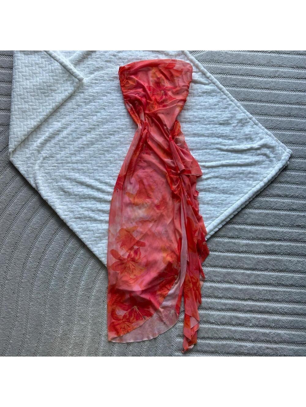 Orange and red floral print dress with ruffle detail, size M #floral #ruffle